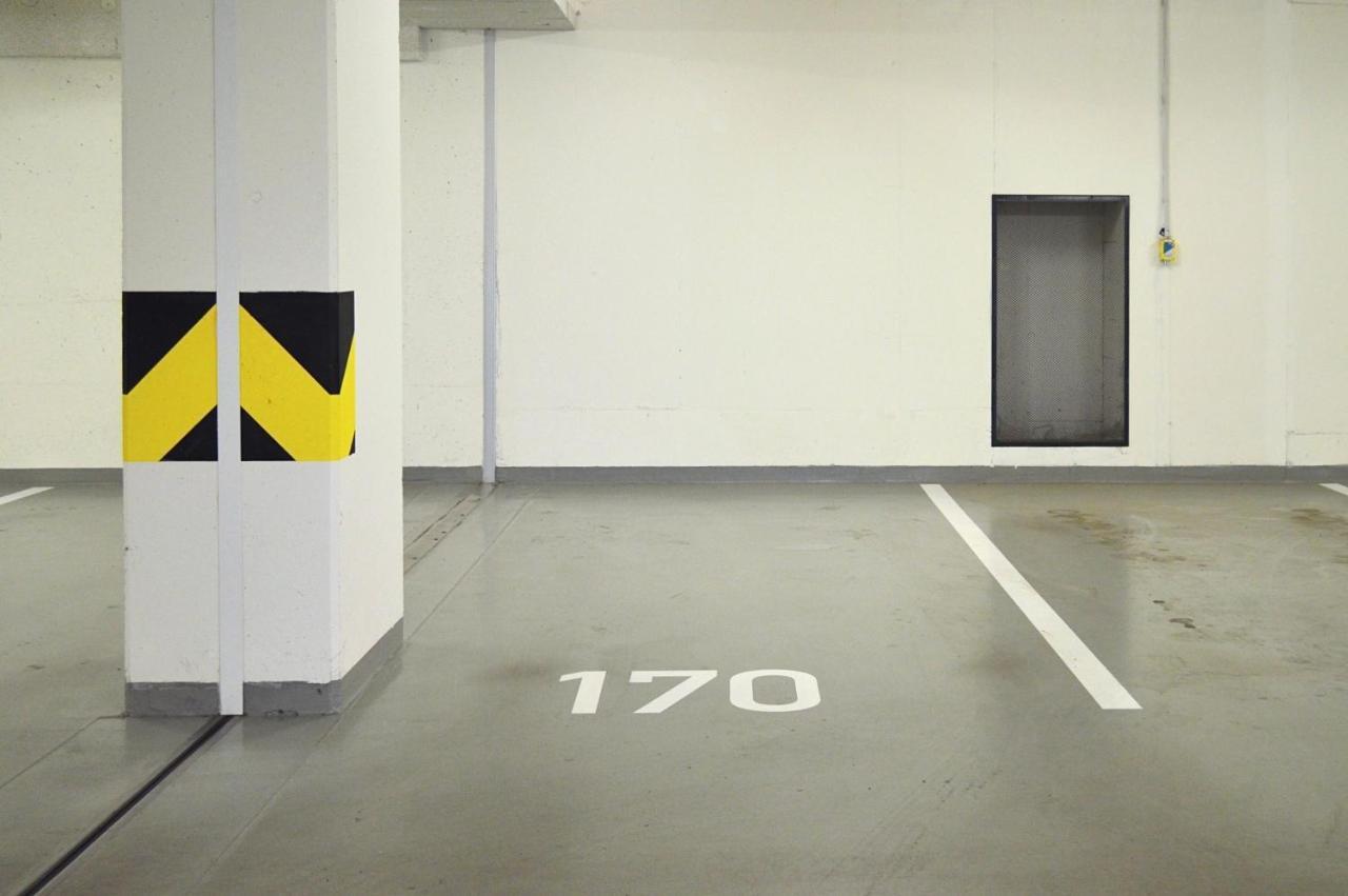 Apartment With Free Parking In Praga Exterior foto
